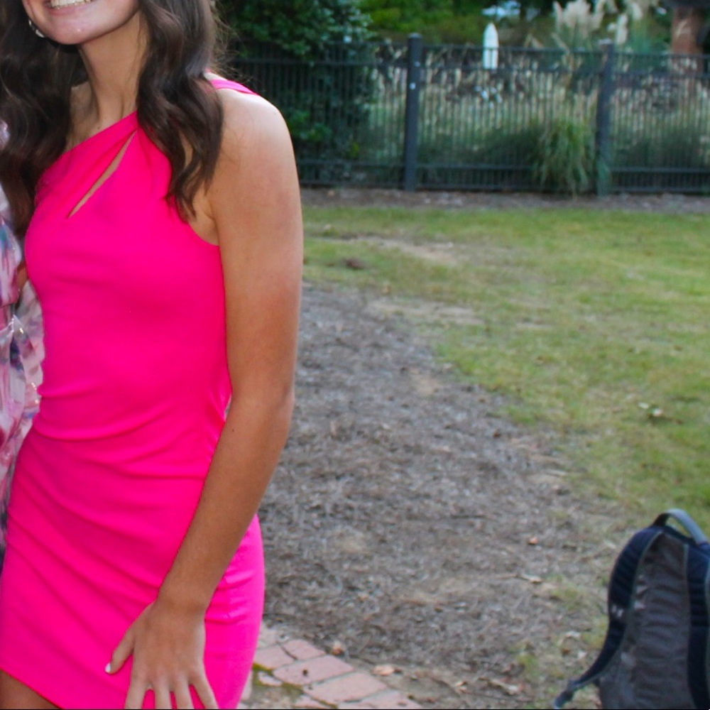 Super cute hot pink party dress!!